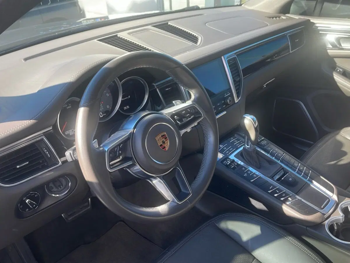 Porsche Macan usata a Frosinone (9)