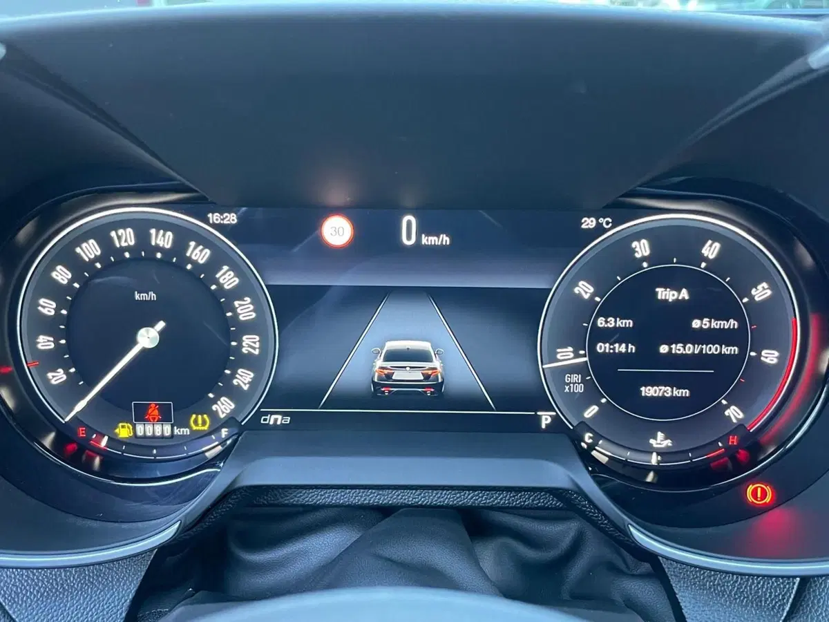 Alfa Romeo Giulia usata a Ancona (12)