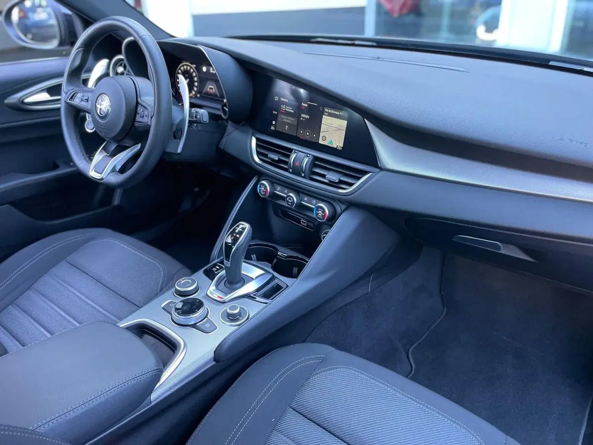 Alfa Romeo Giulia usata a Ancona (17)
