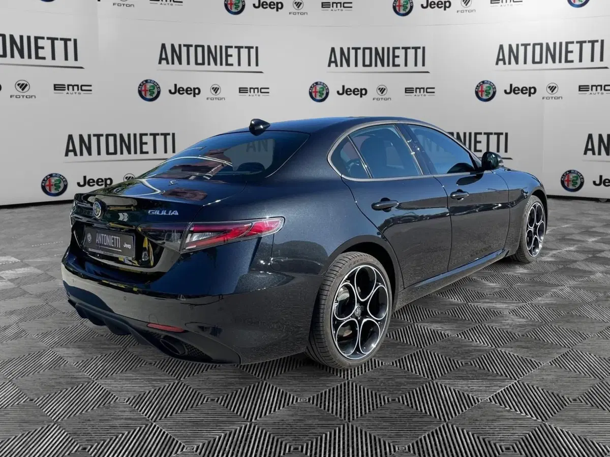 Alfa Romeo Giulia usata a Ancona (5)