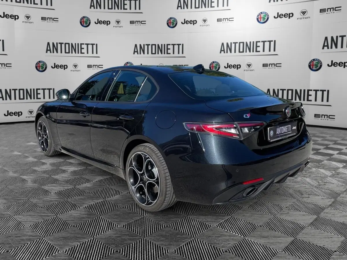 Alfa Romeo Giulia usata a Ancona (7)