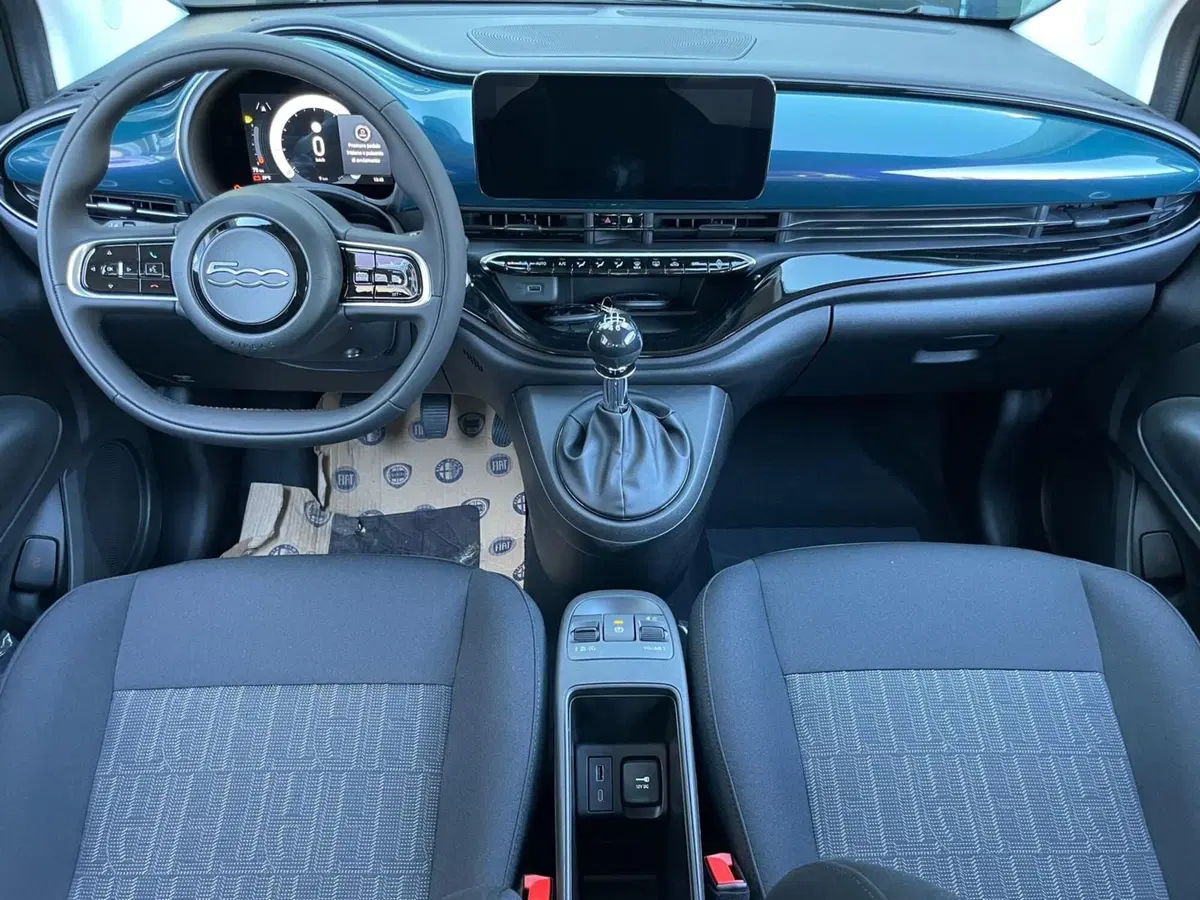Fiat 500 nuova a Ancona (11)