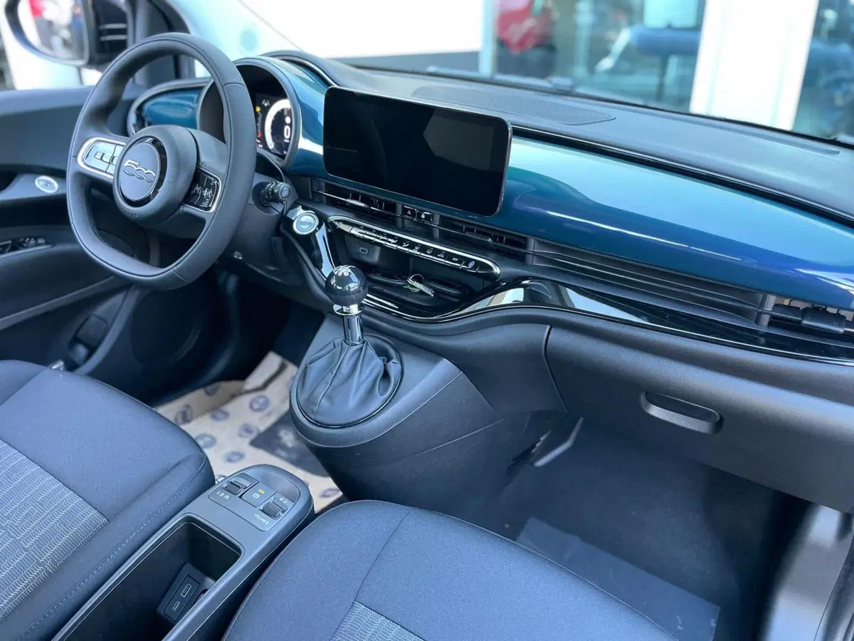 Fiat 500 nuova a Ancona (15)