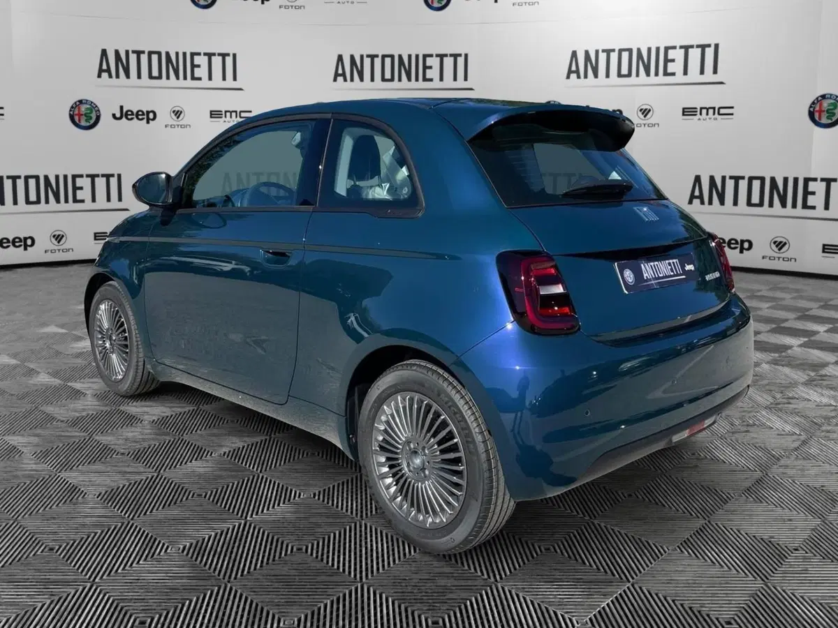 Fiat 500 nuova a Ancona (7)