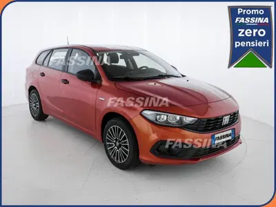 Fiat Tipo Station Wagon Tipo SW 1.0 t3 Cross 100cv del 2023 usata a Milano