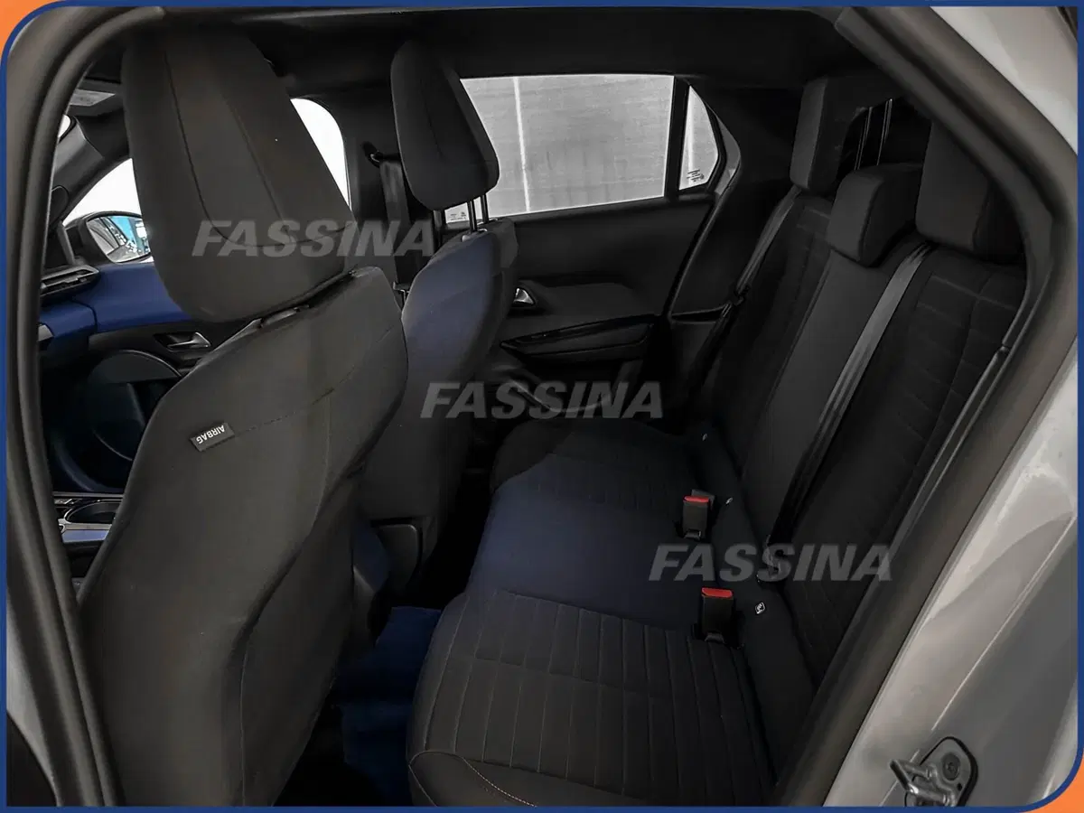Lancia Ypsilon usata a Milano (10)