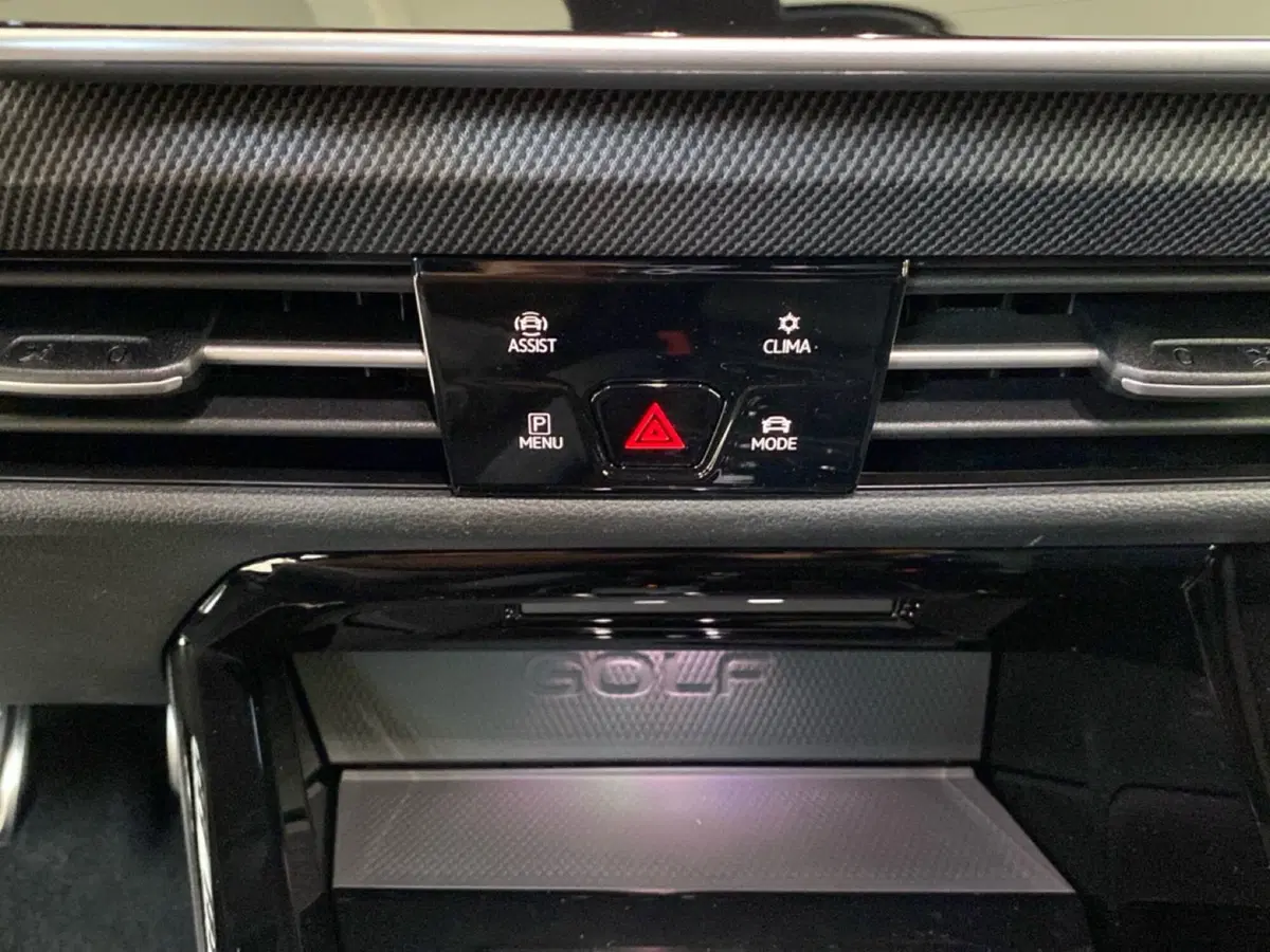 Volkswagen Golf nuova a Lodi (12)