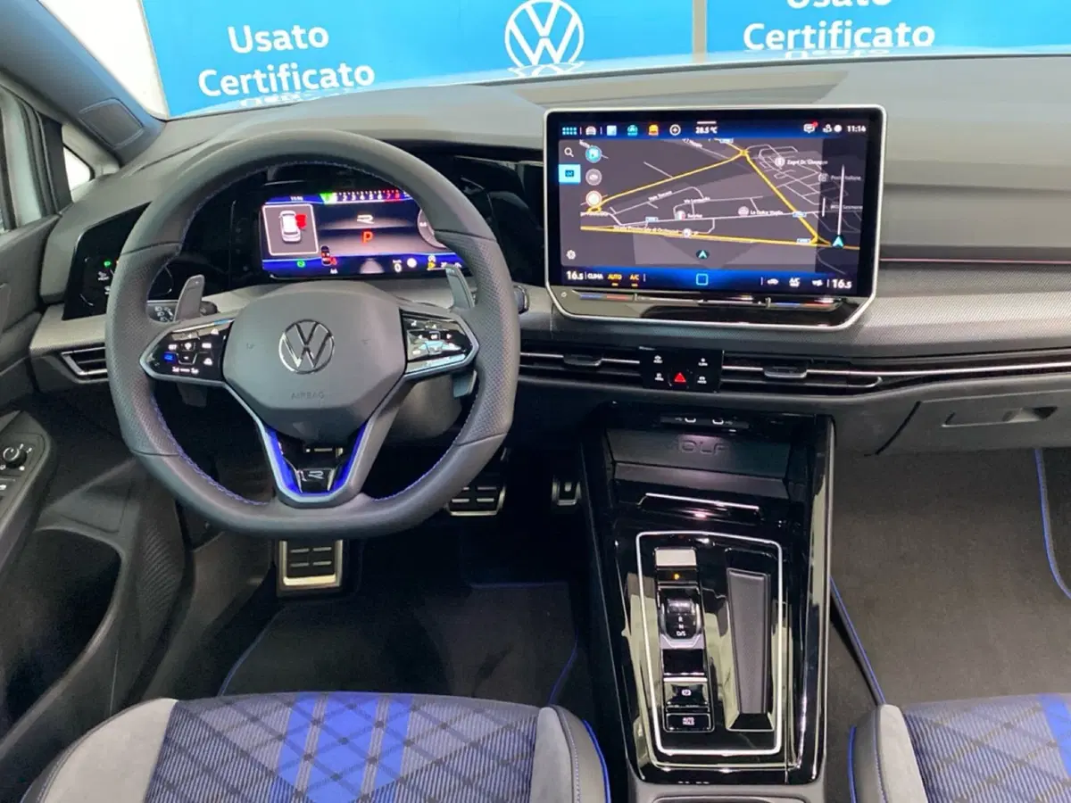 Volkswagen Golf nuova a Lodi (8)
