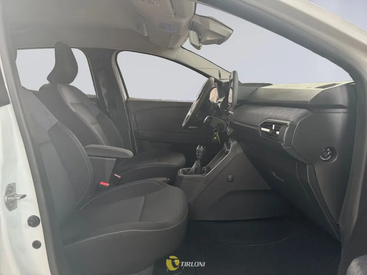 Dacia Sandero usata a Milano (11)