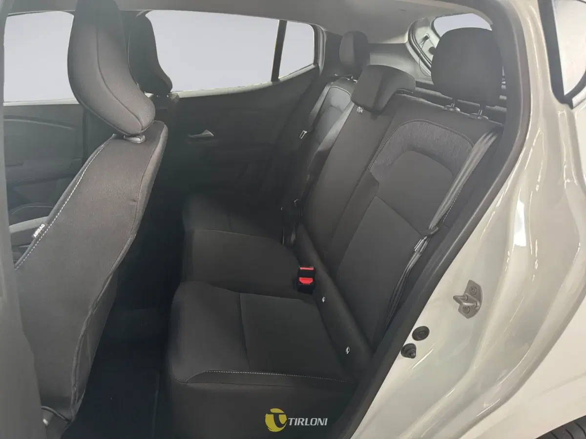 Dacia Sandero usata a Milano (12)
