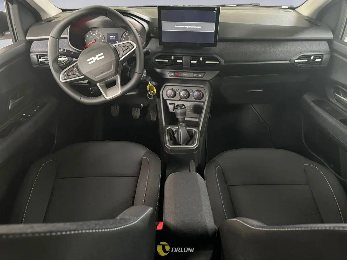 Dacia Sandero usata a Milano (14)