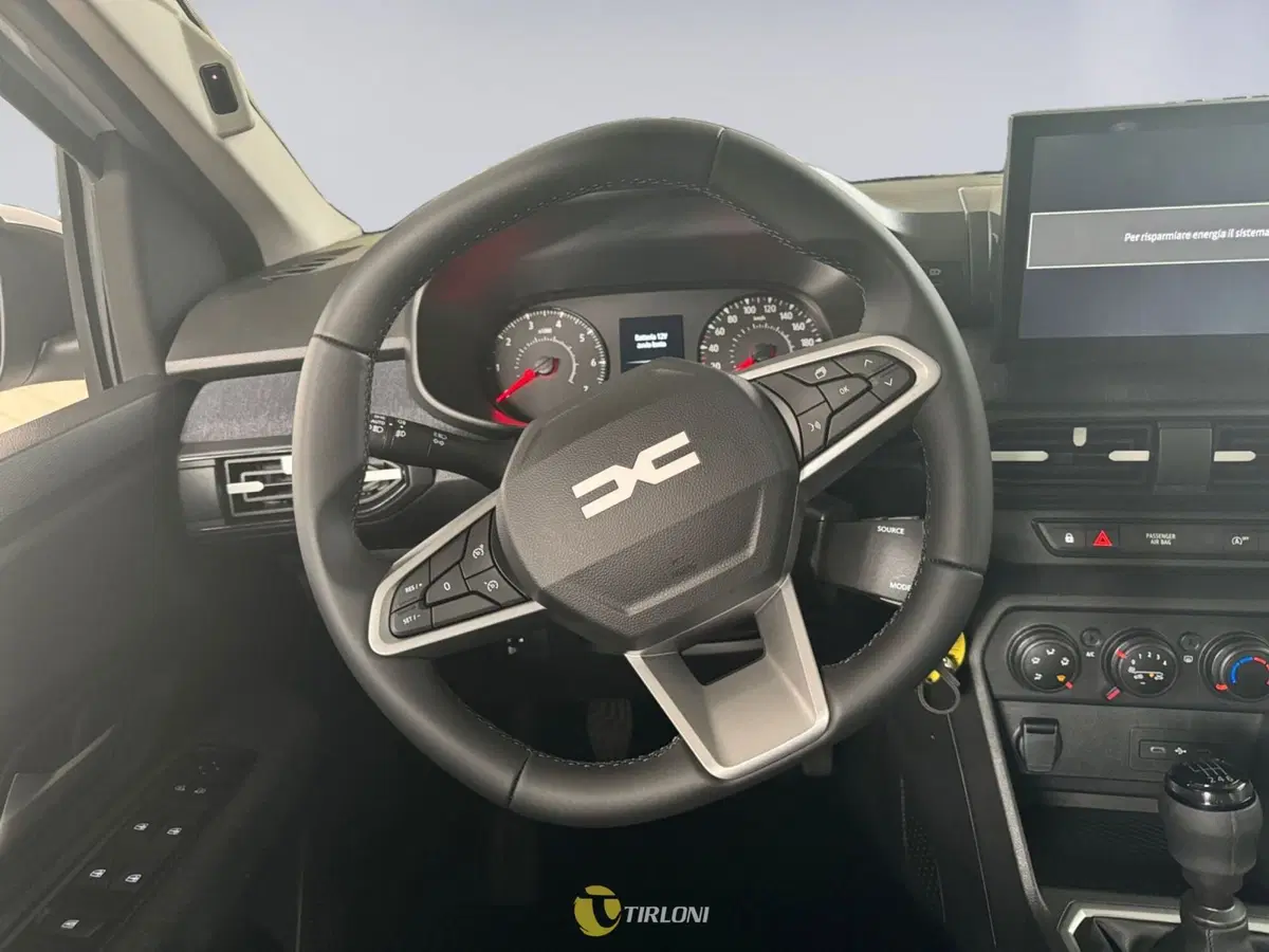 Dacia Sandero usata a Milano (15)