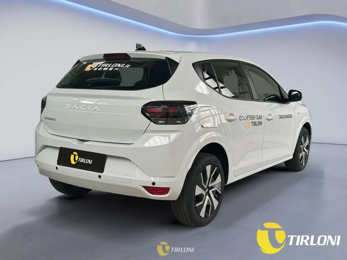 Dacia Sandero usata a Milano (4)