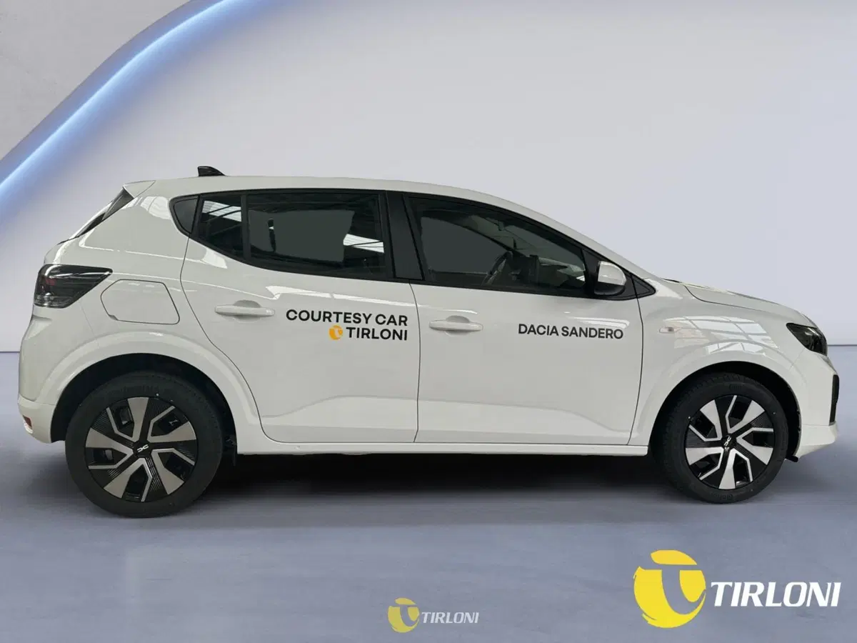 Dacia Sandero usata a Milano (8)