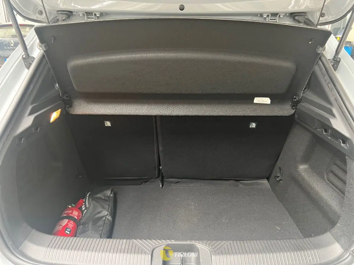 Renault Clio usata a Milano (16)