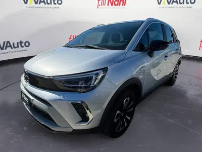Opel Crossland 1.2 Elegance s&s 110cv del 2023 usata a Massa