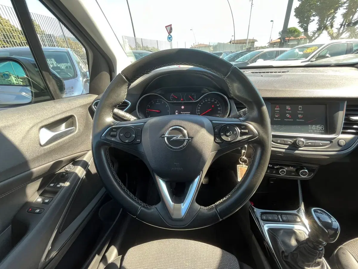 Opel Crossland usata a Massa-Carrara (15)