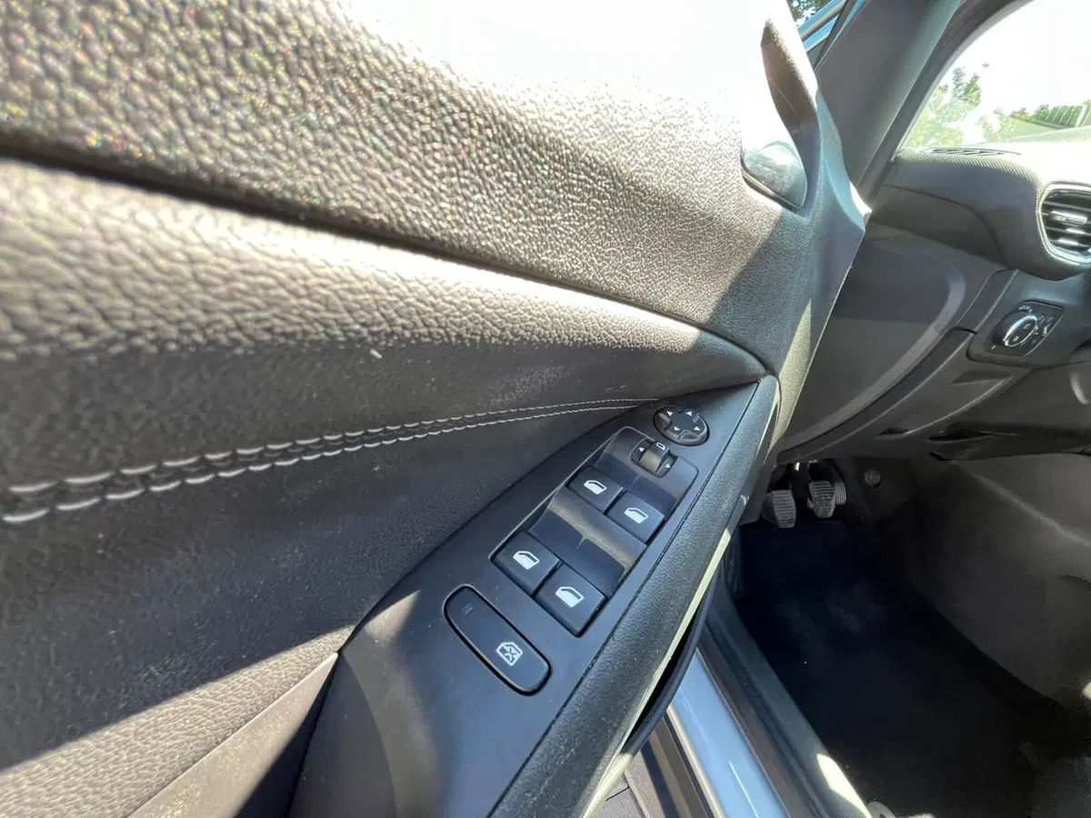 Opel Crossland usata a Massa-Carrara (16)