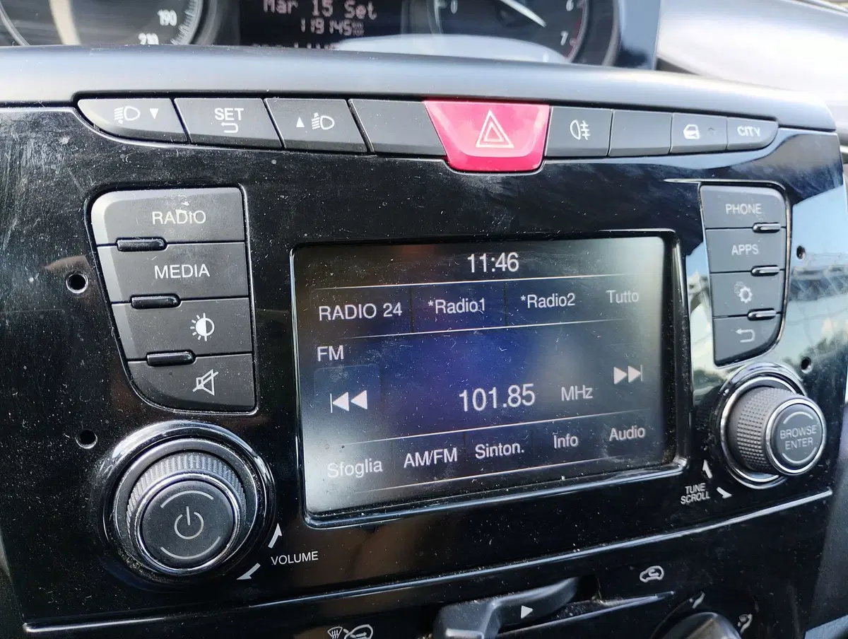 Lancia Ypsilon usata a Ravenna (19)