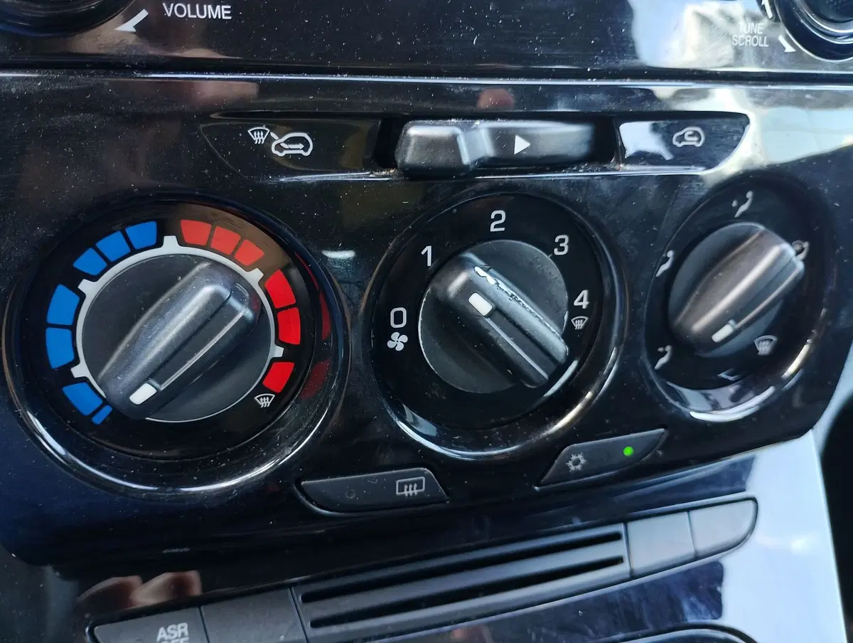 Lancia Ypsilon usata a Ravenna (20)