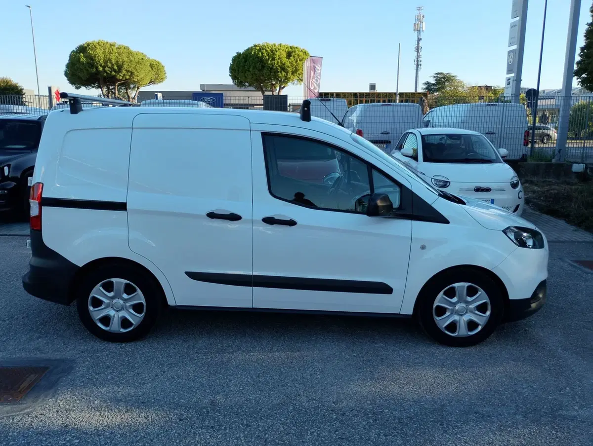 Ford Transit Courier usata a Ravenna (10)