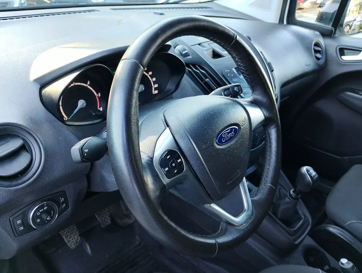Ford Transit Courier usata a Ravenna (6)