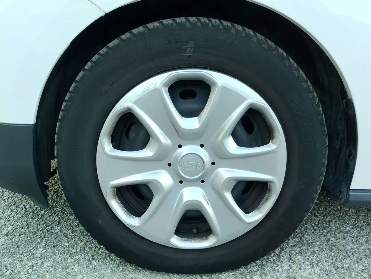 Ford Transit Courier usata a Ravenna (8)