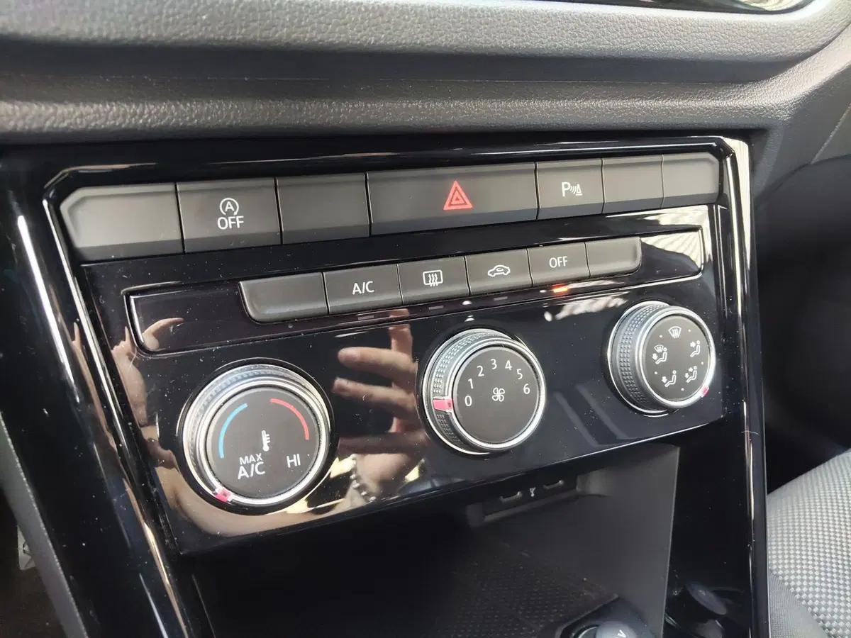 Volkswagen T-Roc usata a Modena (11)
