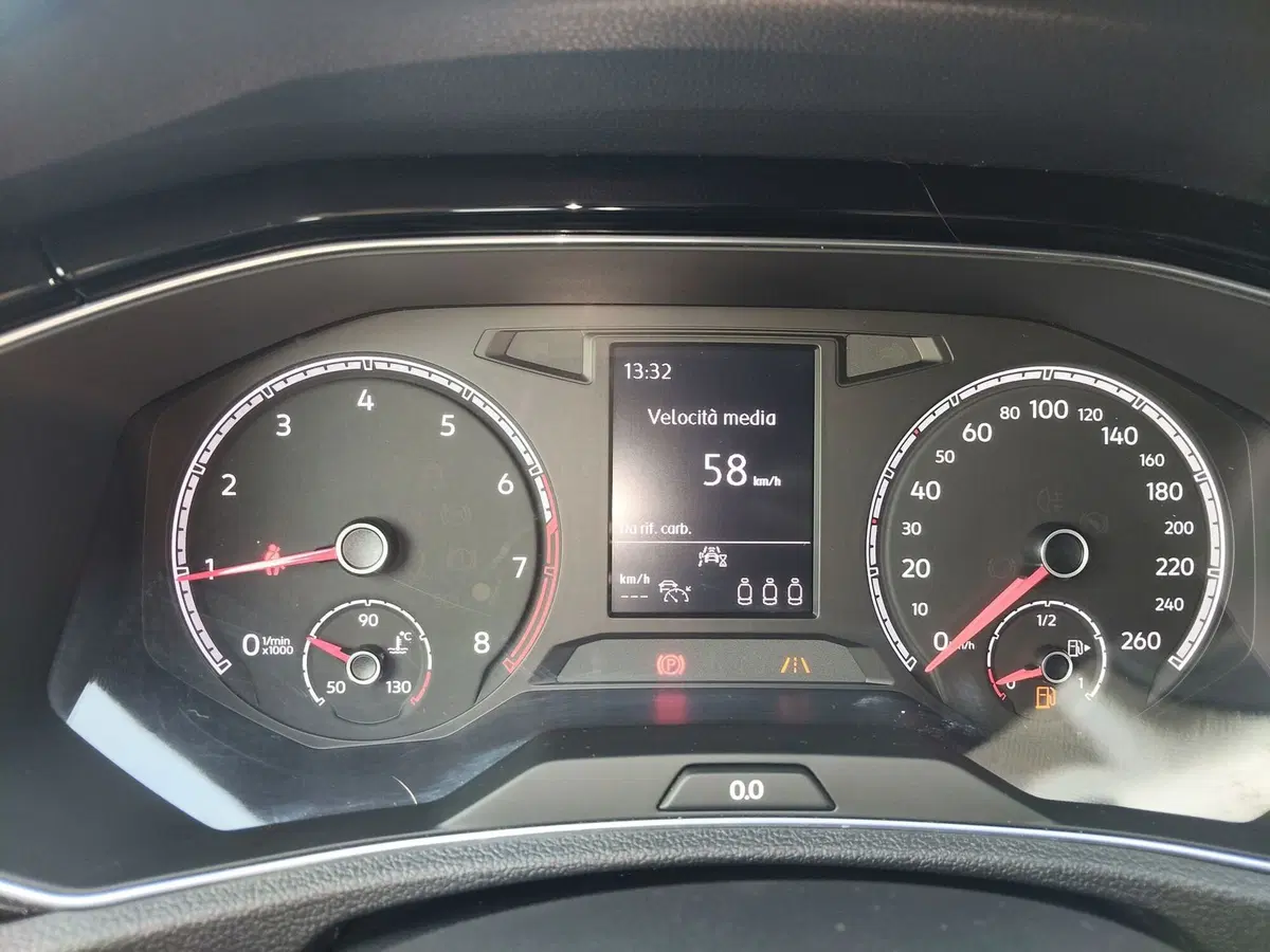 Volkswagen T-Roc usata a Modena (9)