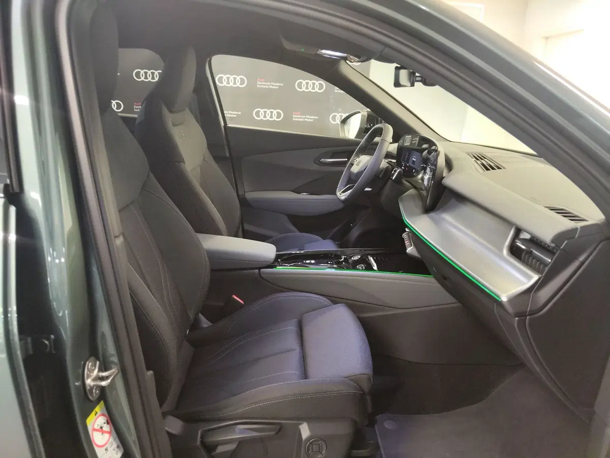 Audi Q3 Sportback nuova a Modena (16)