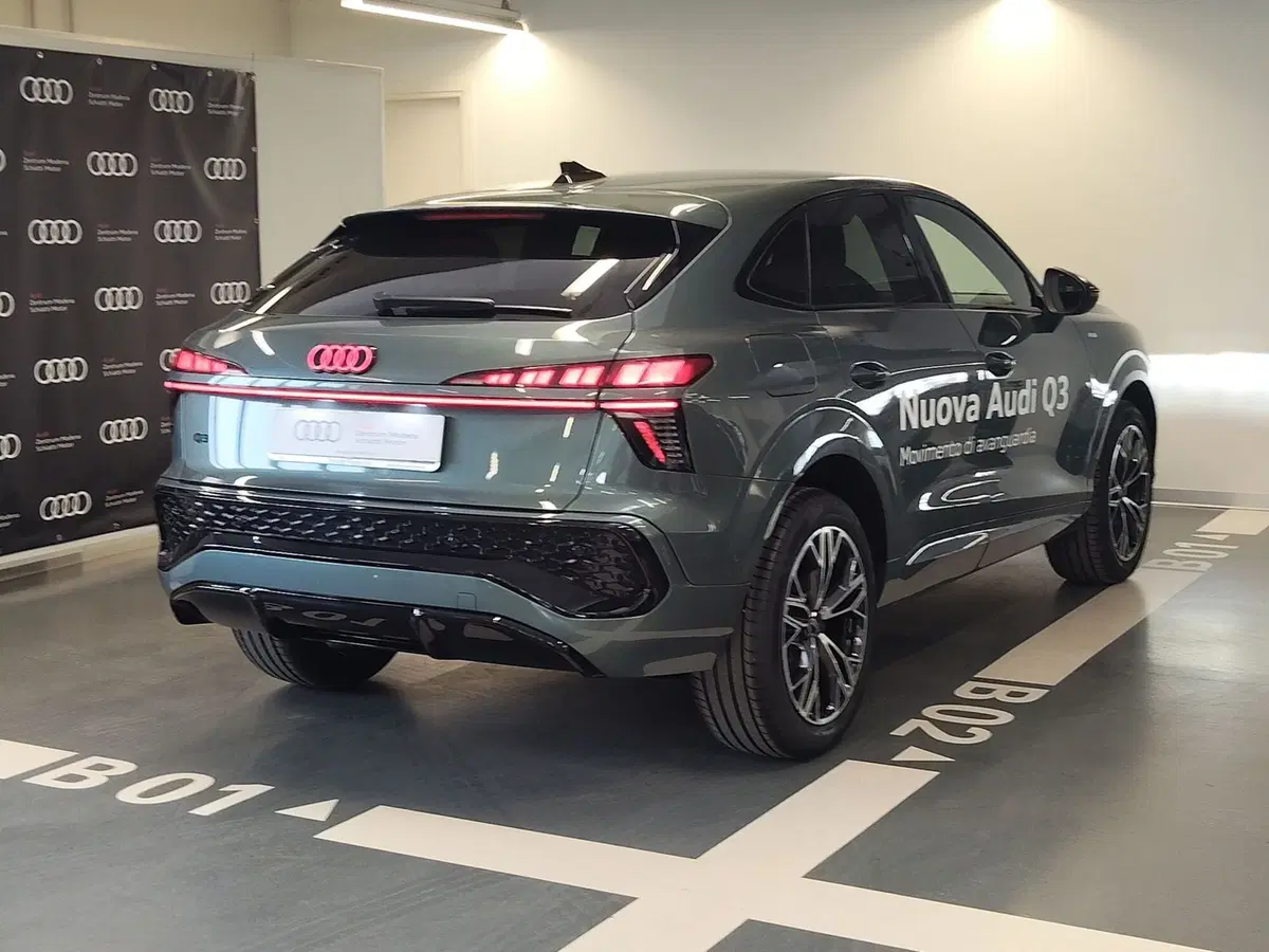 Audi Q3 Sportback nuova a Modena (4)