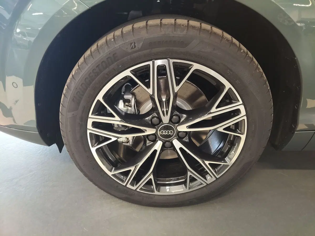 Audi Q3 Sportback nuova a Modena (6)