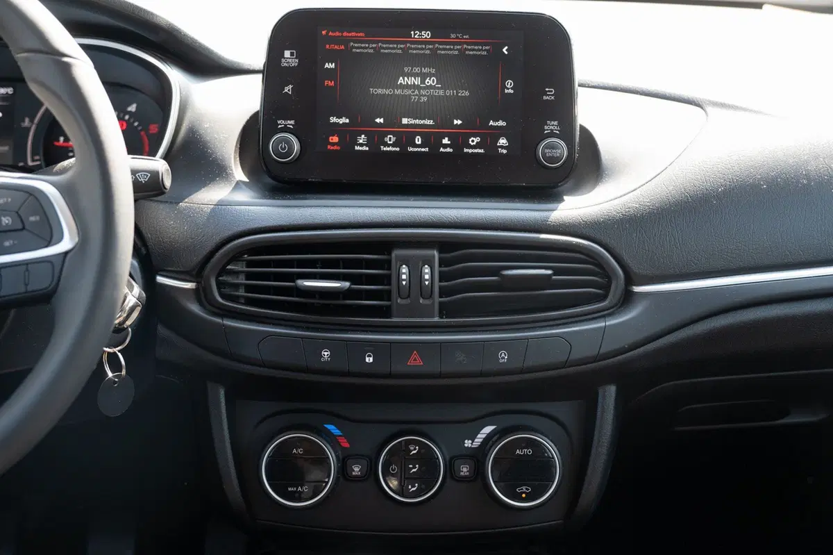 Fiat Tipo Station Wagon usata a Torino (15)