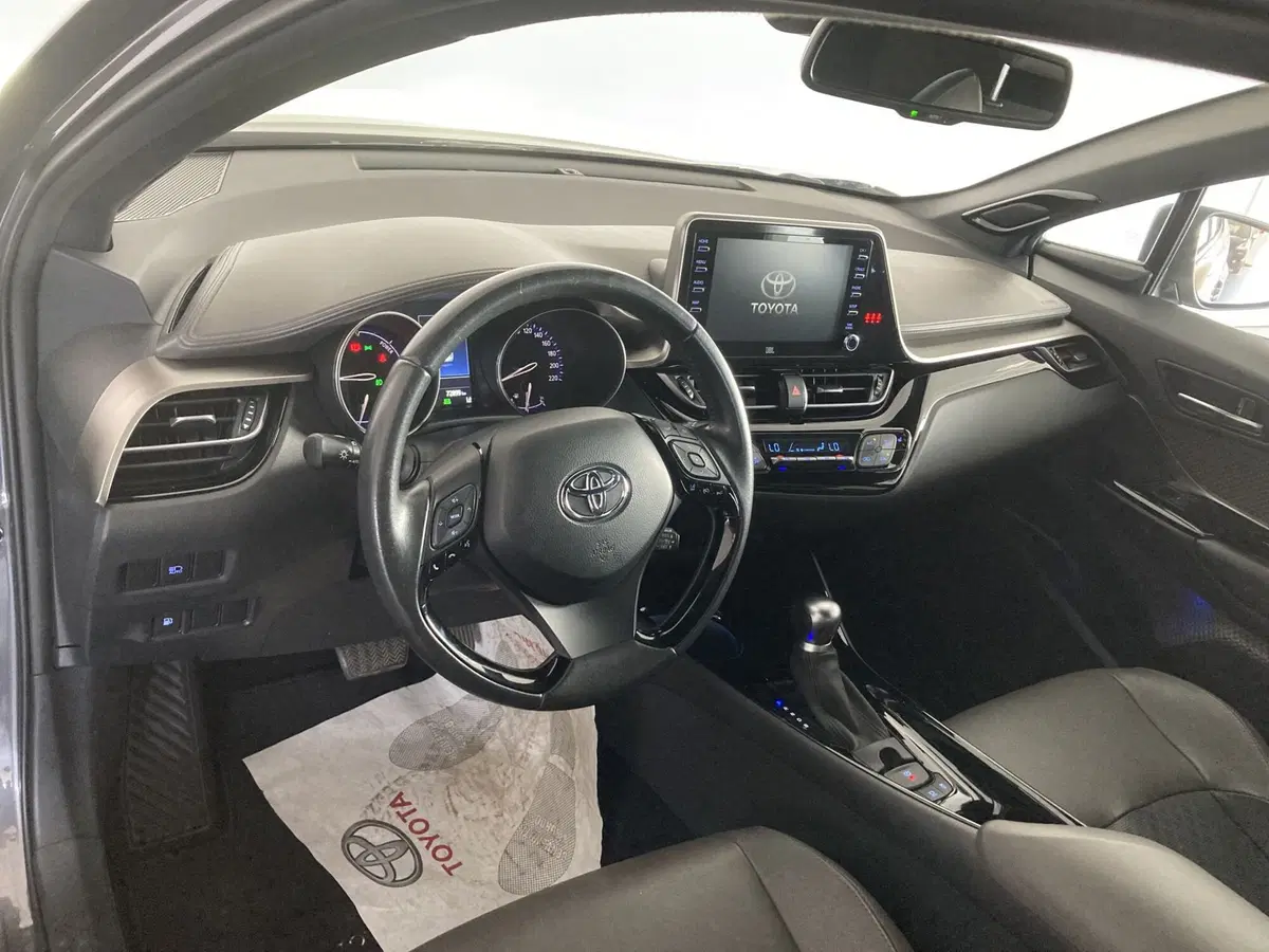 Toyota Toyota C-HR usata a Barletta-Andria-Trani (11)