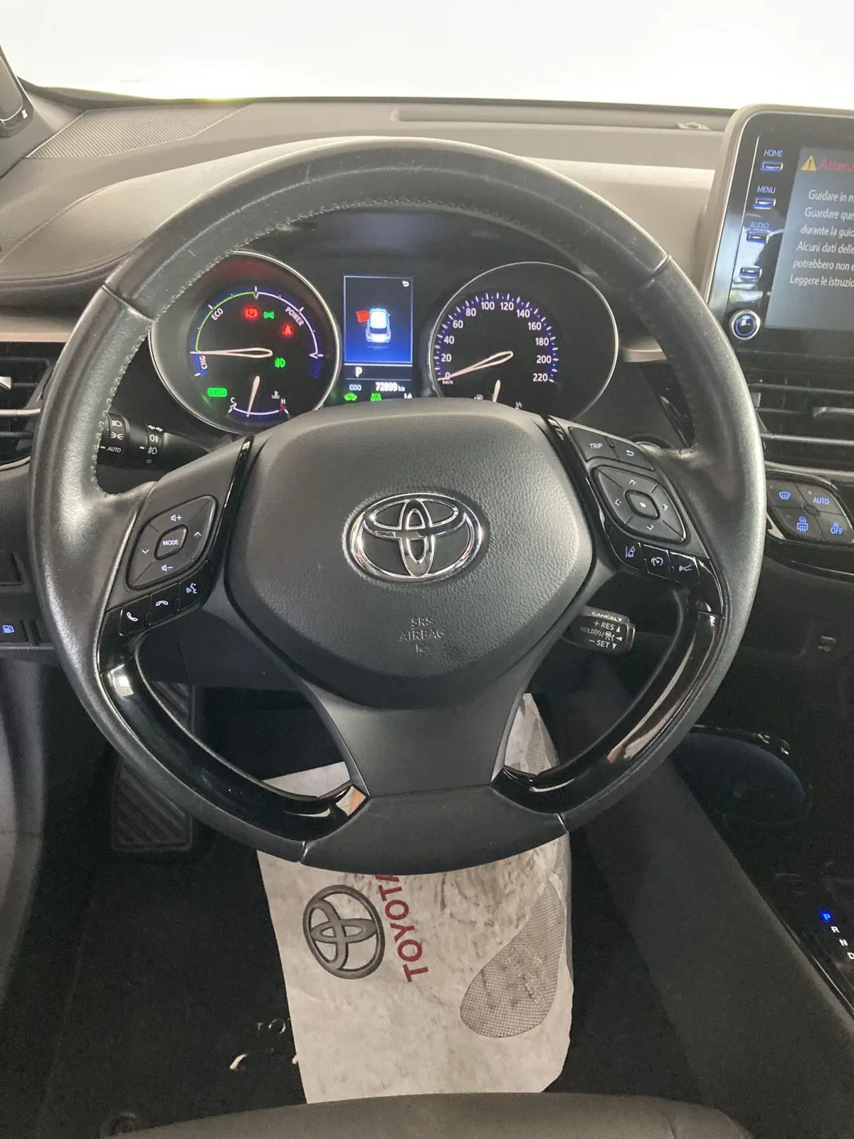 Toyota Toyota C-HR usata a Barletta-Andria-Trani (12)