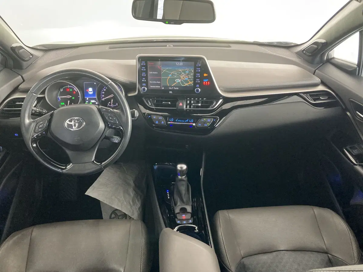 Toyota Toyota C-HR usata a Barletta-Andria-Trani (17)