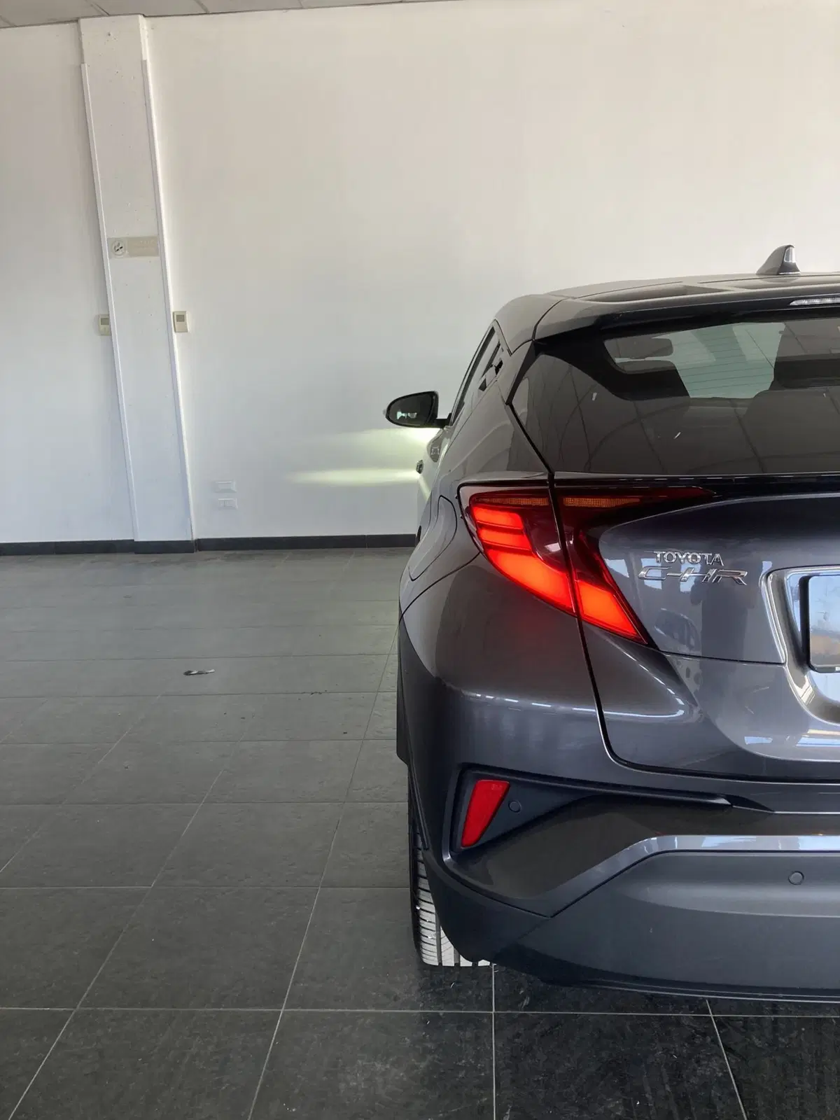 Toyota Toyota C-HR usata a Barletta-Andria-Trani (8)