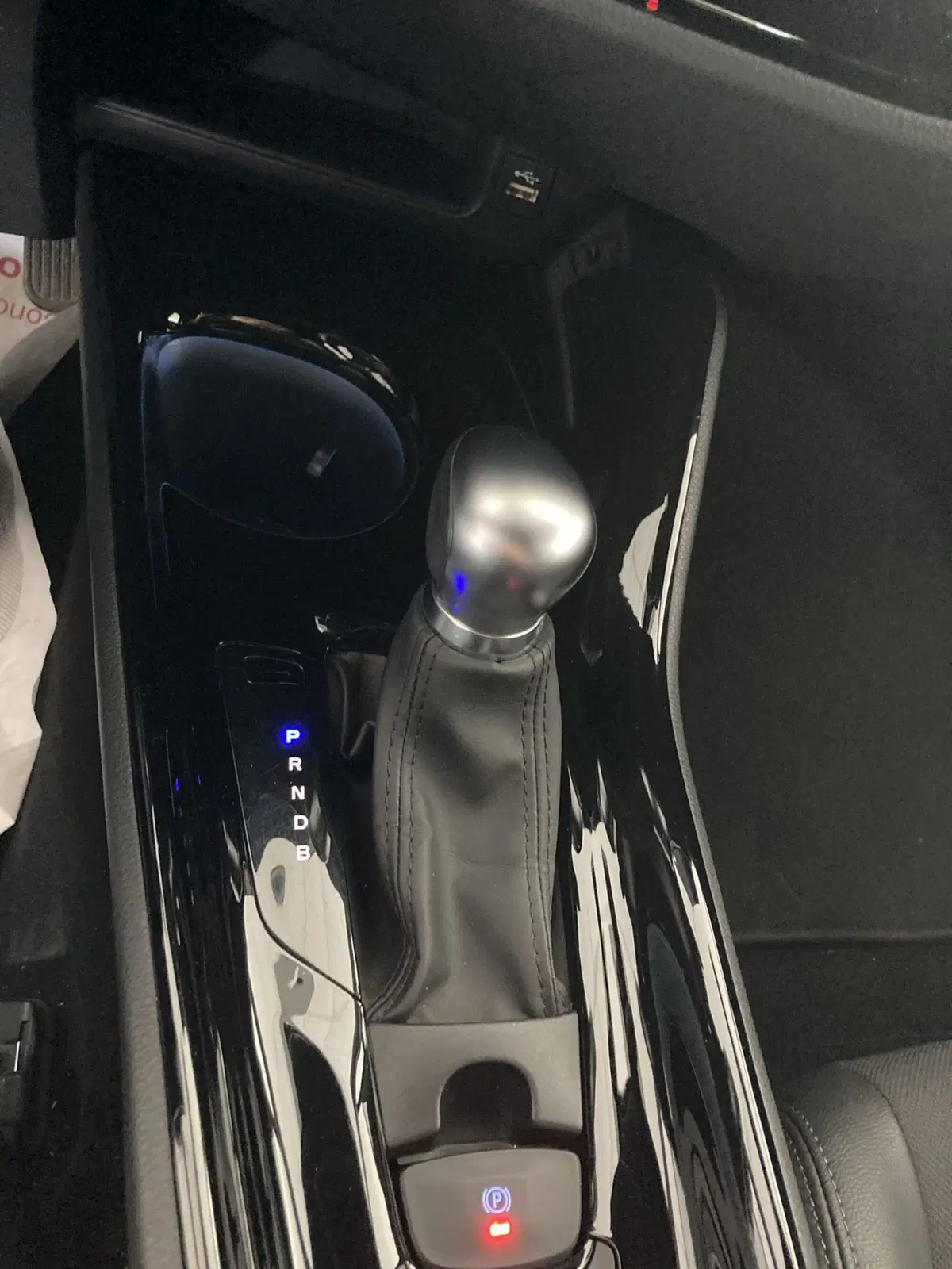 Toyota Toyota C-HR usata a Foggia (13)