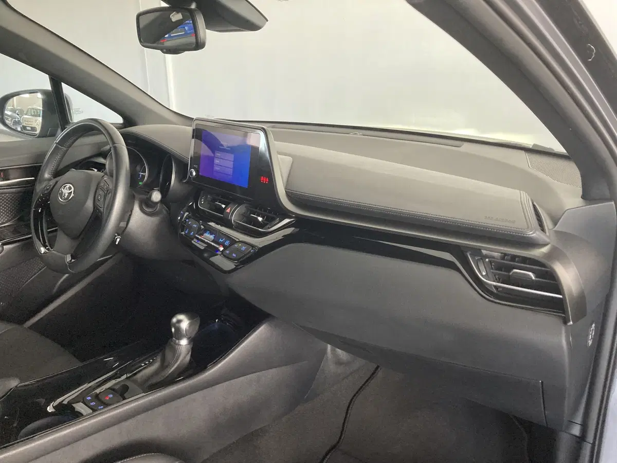 Toyota Toyota C-HR usata a Foggia (16)