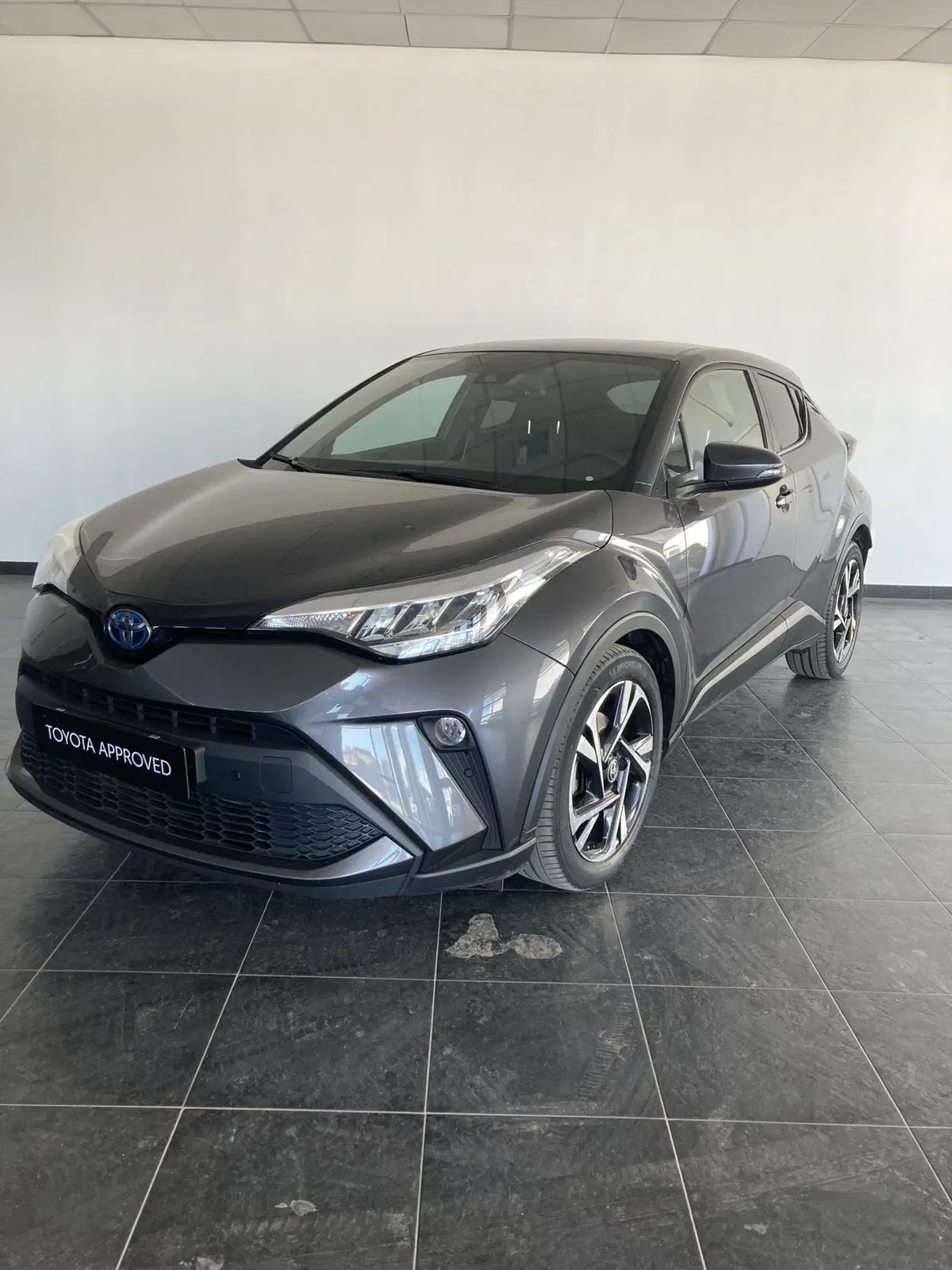 Toyota Toyota C-HR usata a Foggia (3)