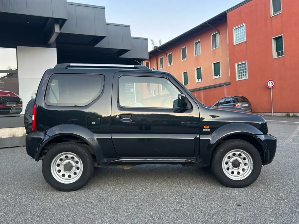 Suzuki Jimny usata a Vercelli (9)