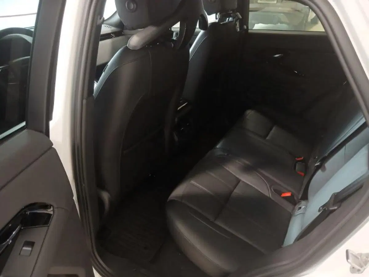 Land Rover Range Rover Evoque usata a Venezia (12)