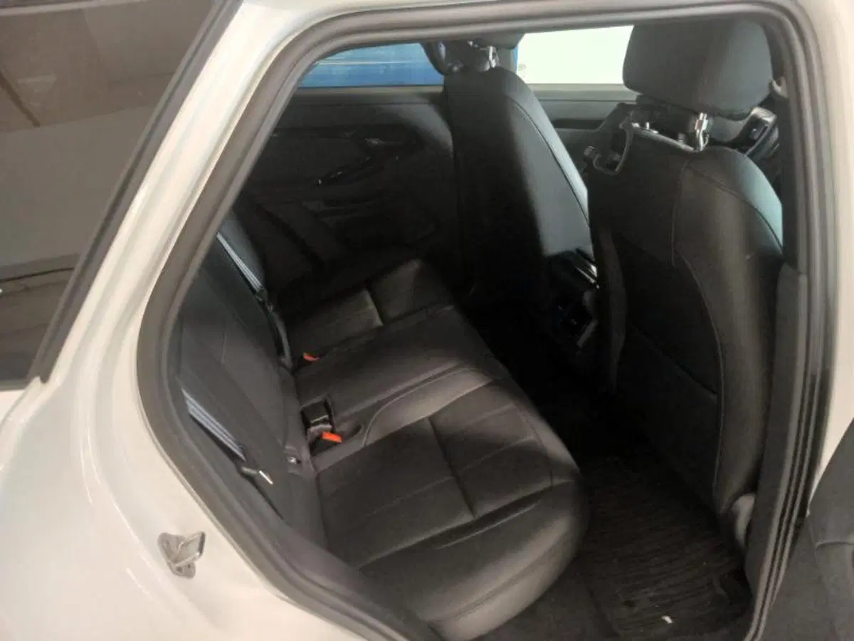 Land Rover Range Rover Evoque usata a Venezia (14)