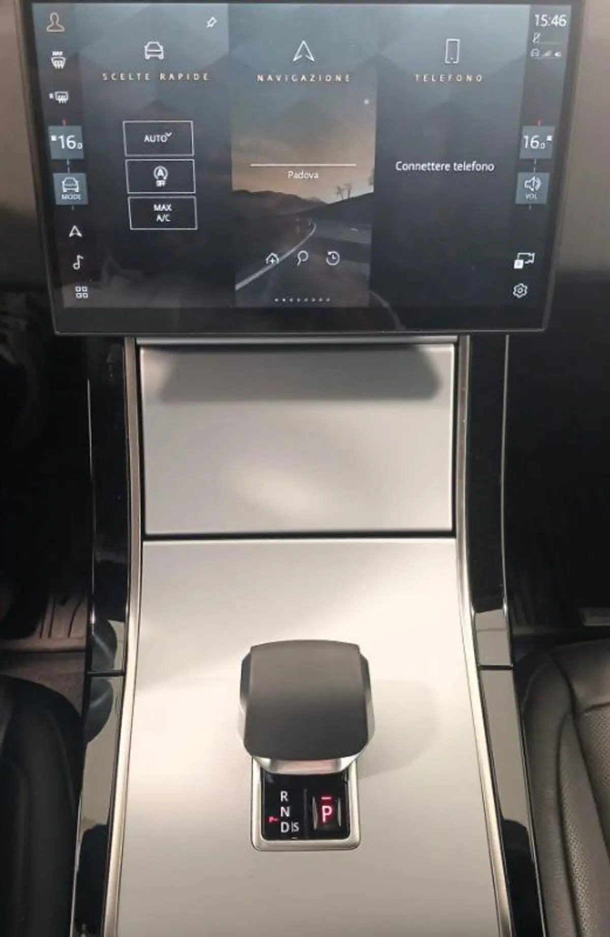 Land Rover Range Rover Evoque usata a Venezia (17)