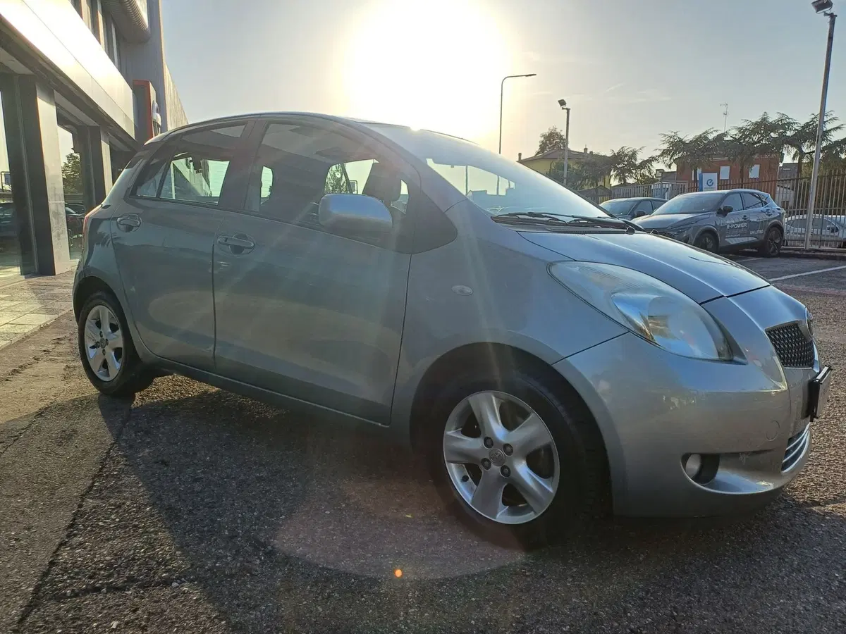 Toyota Yaris usata a Modena (19)