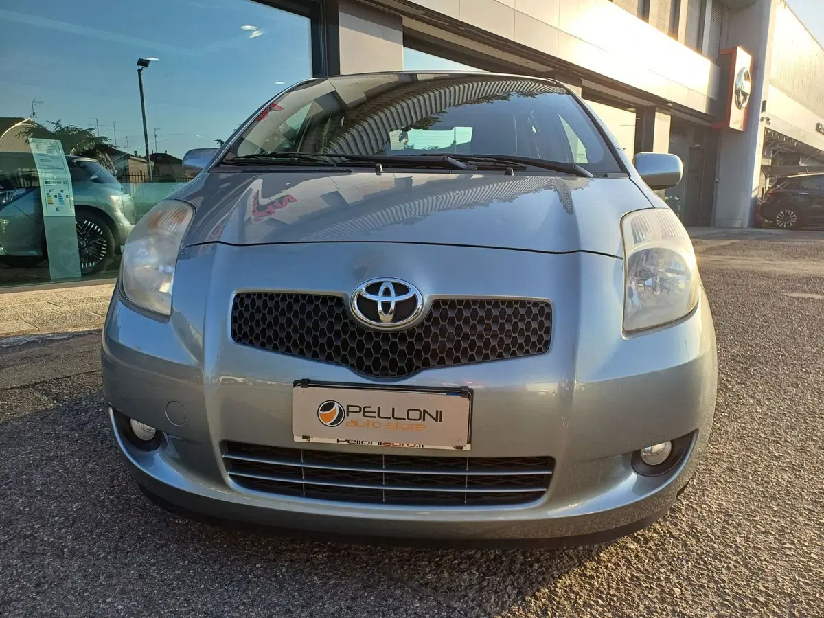 Toyota Yaris usata a Modena (4)