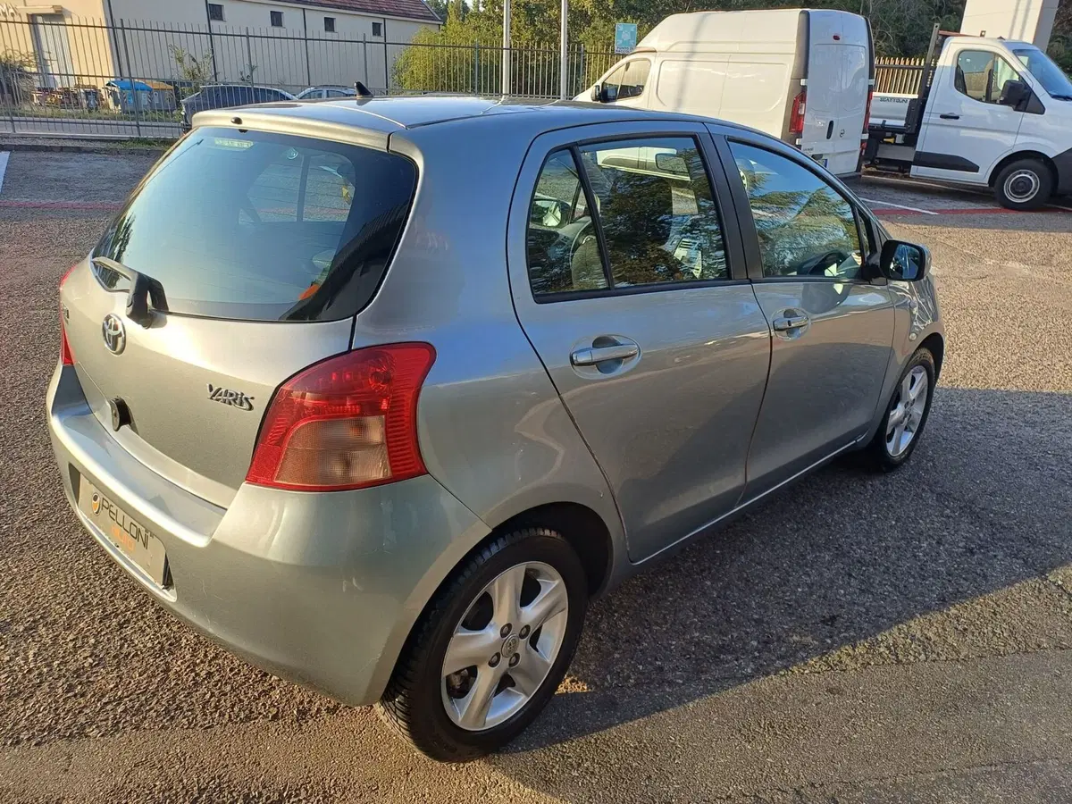 Toyota Yaris usata a Modena (6)