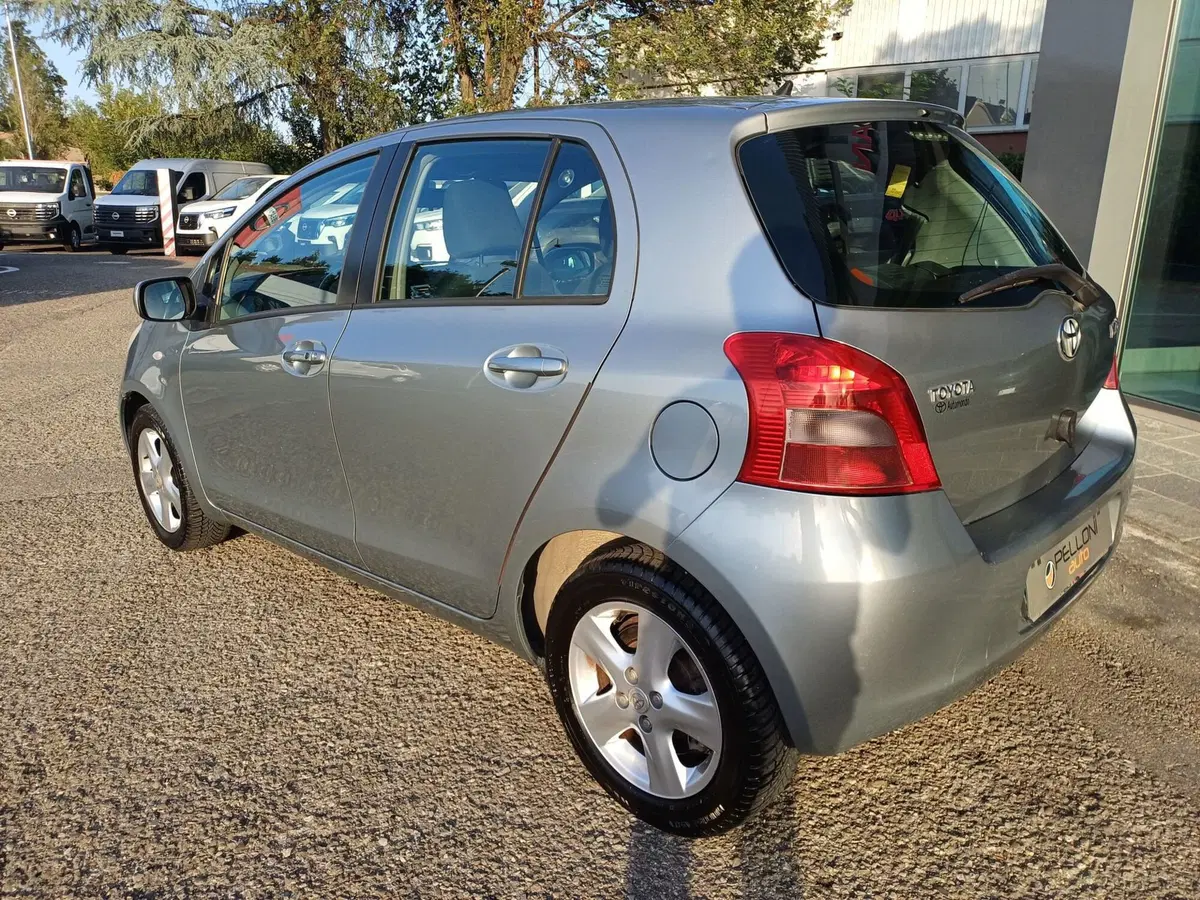 Toyota Yaris usata a Modena (8)