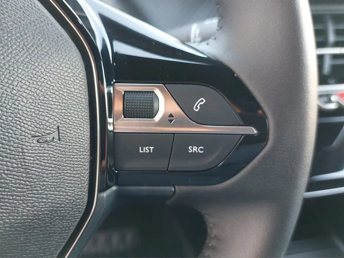 Peugeot 2008 usata a Pavia (10)