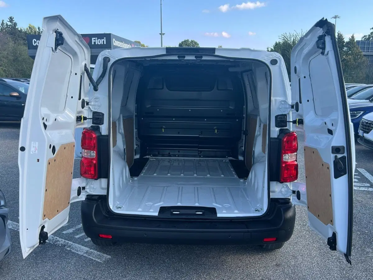 Fiat Scudo Furgone nuova a Roma (20)